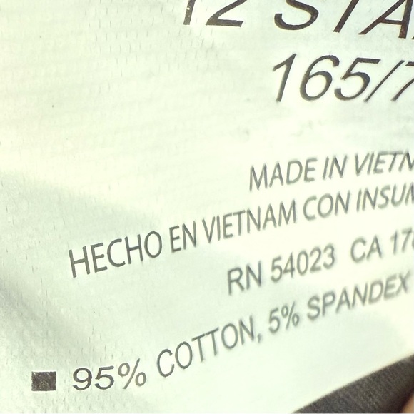 Old Navy Black and White Plaid Cropped Pants with Ankle Length Pixie - Picture 12 of 12